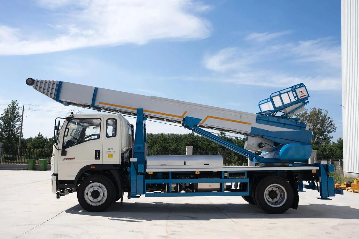 洋浦经济开发区云梯上料车租赁费用