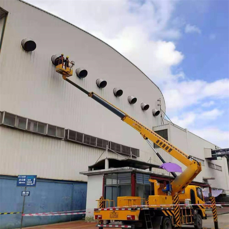 洋浦经济开发区高空作业车出租服务：专业广告牌安装解决方案