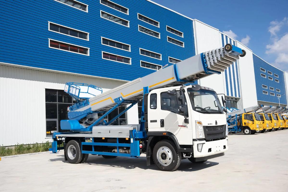 洋浦经济开发区出租云梯车高空作业车 建筑垃圾搬运