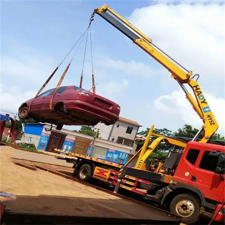 洋浦经济开发区吊车吊汽车的正确方法